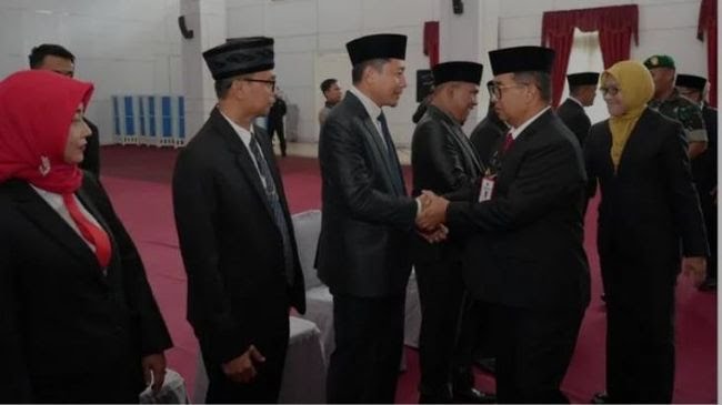 Foto: Pj Gubernur Kaltim Akmal Malik lantik 8 pejabat eselon II. (Dok. Istimewa)