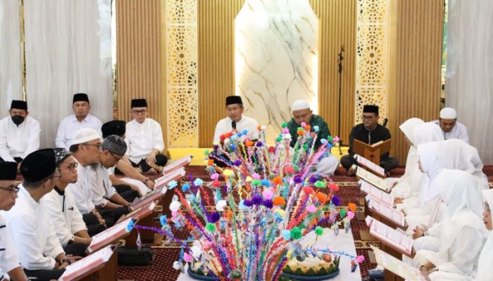 Asisten III dan Jajaran DPRD Kukar Pererat Ukhuwah di Peringatan Nuzulul Quran