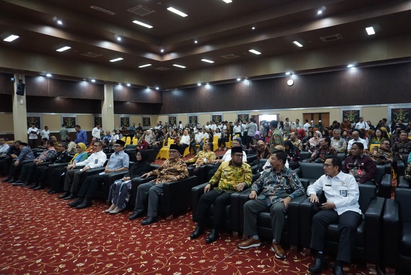 Sekda Kukar Serahkan LKPD 2024, Targetkan WTP dari BPK Kaltim