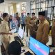 Hari Pertama Kerja, Sekda Kukar Sunggono Sidak Pelayanan Publik di MPP Tenggarong
