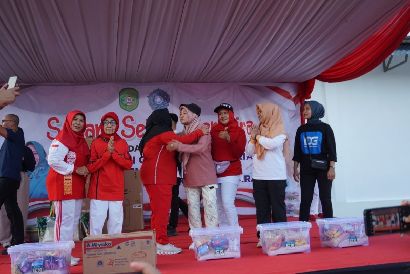 Peresmian Gedung PKK Kukar Berlangsung Meriah, Dihadiri Tokoh Perempuan dan Dimeriahkan Door Prize