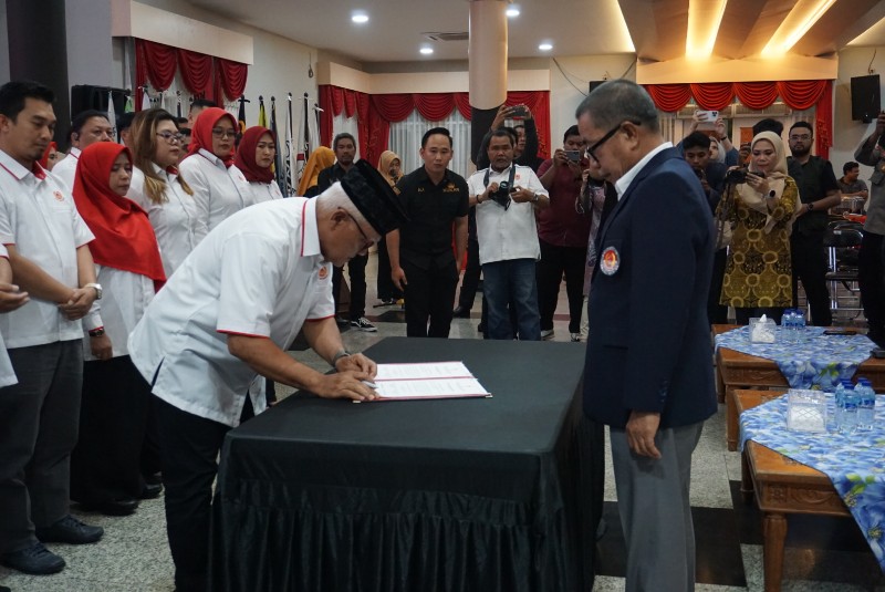 Kukuhkan Ketua Baru KONI Kukar, Edi Damansyah Titipkan Harapan Besar untuk Atlet Muda