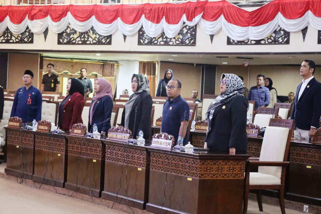 Rendi Solihin Sampaikan Tanggapan atas Pandangan Fraksi Terkait Raperda Pertanggungjawaban APBD Kukar 2024