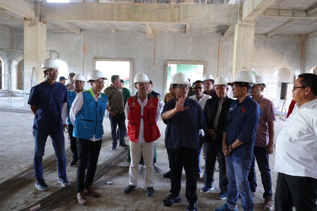 Wabup Rendi Soroti Jalan Utama Tama Pole dan Pembangunan Masjid Rp13 Miliar