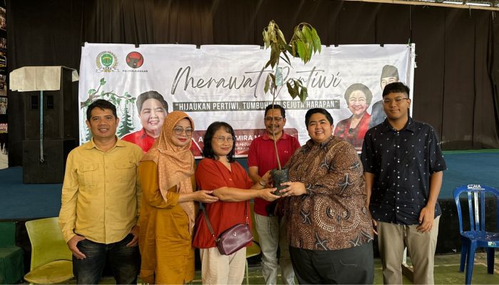 Ketahanan Pangan Berbasis Lingkungan, Ananda Emira Moeis Salurkan Bibit Pohon di Kelurahan Selili