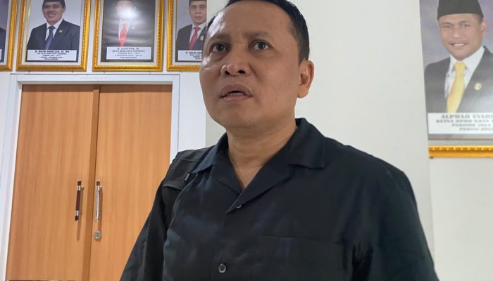 Anhar Soroti Kesenjangan Pendidikan dan Dunia Kerja